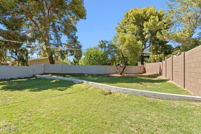 2054 E RANCHO Drive, Phoenix, AZ 85016