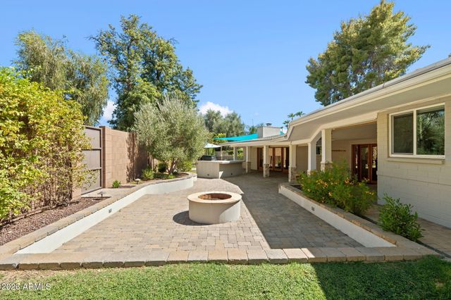 2054 E RANCHO Drive, Phoenix, AZ 85016