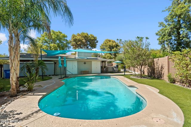 2054 E RANCHO Drive, Phoenix, AZ 85016