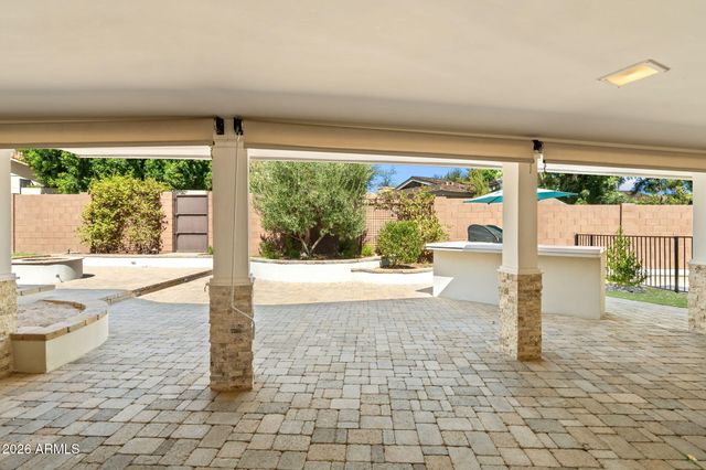 2054 E RANCHO Drive, Phoenix, AZ 85016