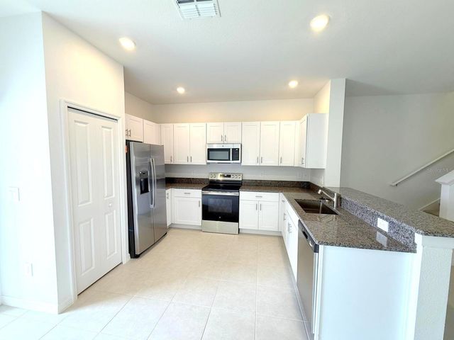 32010 SPICEBERRY STREET, San Antonio, FL 33576