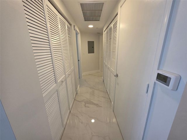 19501 W Country Club Drive 2306, Aventura, FL 33180