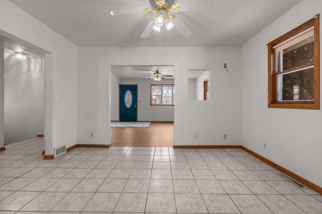 726 E LINCOLN AVENUE, Little Chute, WI 54140