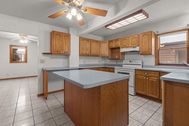 726 E LINCOLN AVENUE, Little Chute, WI 54140