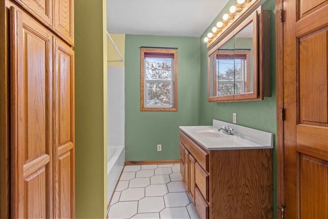 726 E LINCOLN AVENUE, Little Chute, WI 54140