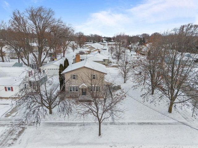 726 E LINCOLN AVENUE, Little Chute, WI 54140