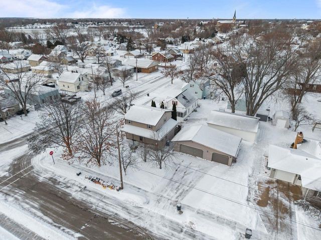 726 E LINCOLN AVENUE, Little Chute, WI 54140