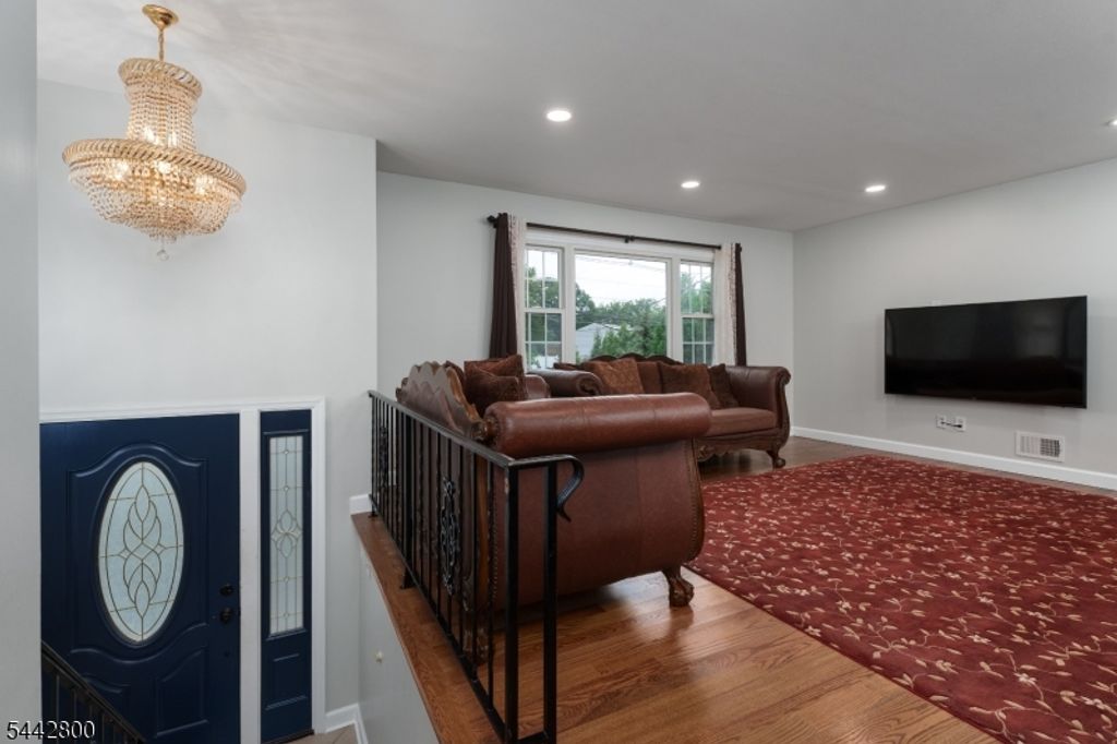 2025 Oak Tree Rd, Edison Twp., NJ 08820 — photo 4