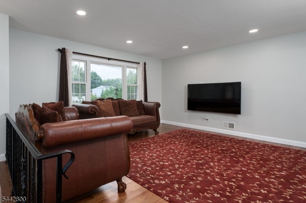 2025 Oak Tree Rd, Edison Twp., NJ 08820 — photo 5