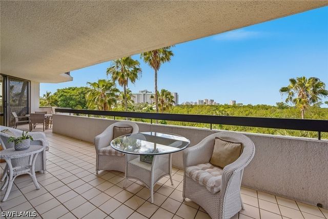 6001 Pelican Bay BLVD 201, Naples, FL 34108