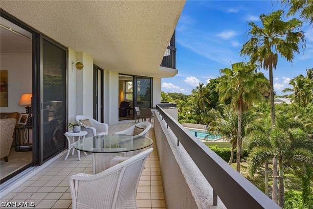 6001 Pelican Bay BLVD 201, Naples, FL 34108