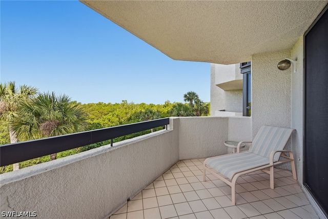 6001 Pelican Bay BLVD 201, Naples, FL 34108