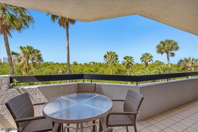 6001 Pelican Bay BLVD 201, Naples, FL 34108