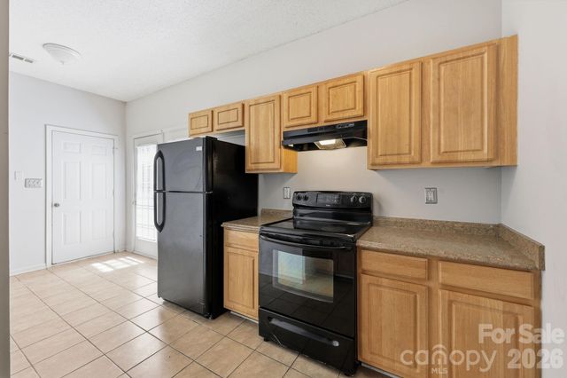 6330 Derryfield Drive, Charlotte, NC 28213
