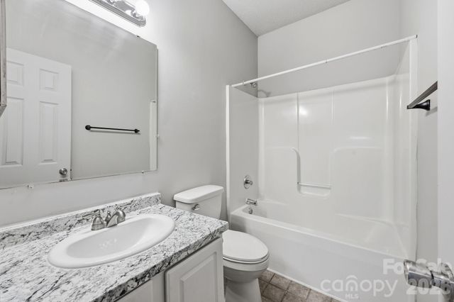 6330 Derryfield Drive, Charlotte, NC 28213