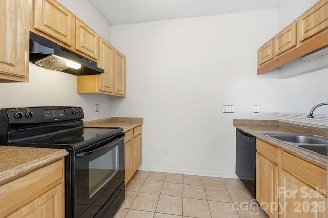 6330 Derryfield Drive, Charlotte, NC 28213