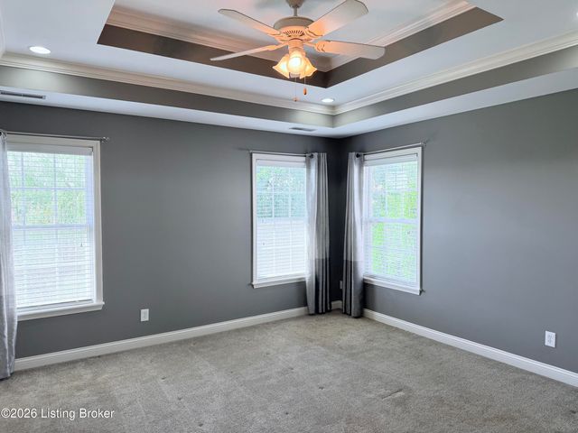 329 Links Dr, Simpsonville, KY 40067