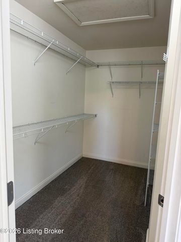 329 Links Dr, Simpsonville, KY 40067