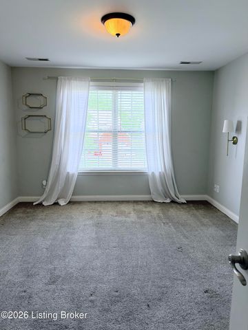 329 Links Dr, Simpsonville, KY 40067