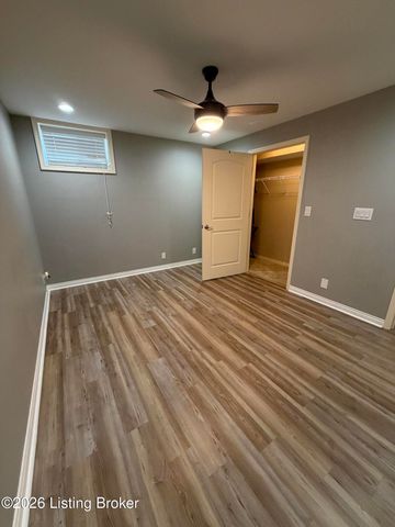 329 Links Dr, Simpsonville, KY 40067