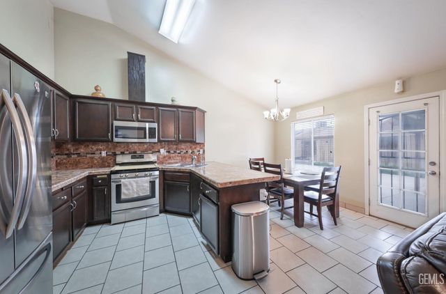 5320 San Mateo, Bakersfield, CA 93307