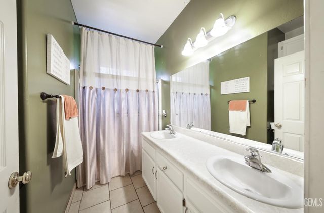 5320 San Mateo, Bakersfield, CA 93307