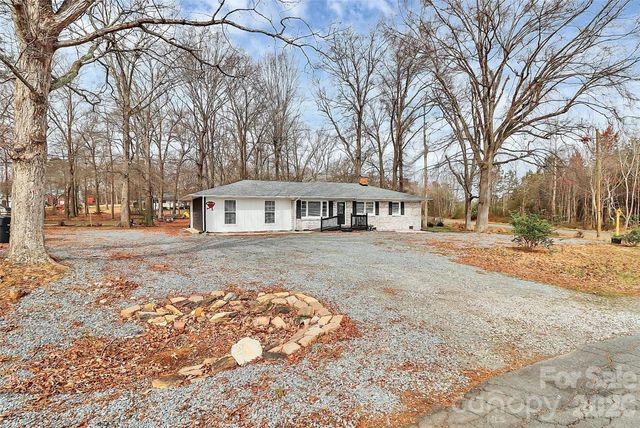 2015 Overhill Drive, Monroe, NC 28110