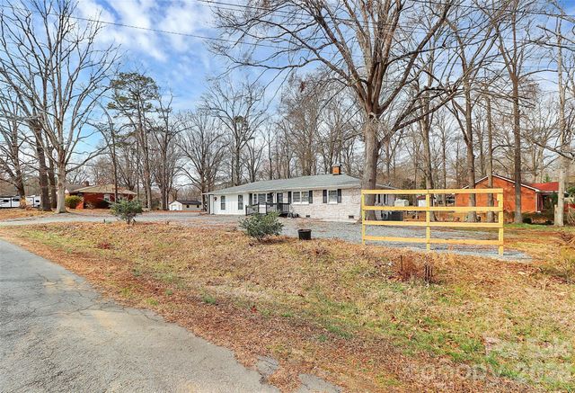 2015 Overhill Drive, Monroe, NC 28110