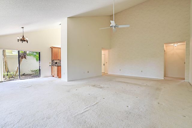 137 Seashore Drive, Jupiter, FL 33477