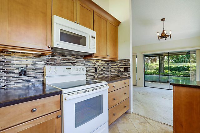 137 Seashore Drive, Jupiter, FL 33477