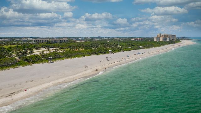 137 Seashore Drive, Jupiter, FL 33477