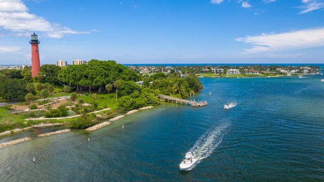 137 Seashore Drive, Jupiter, FL 33477