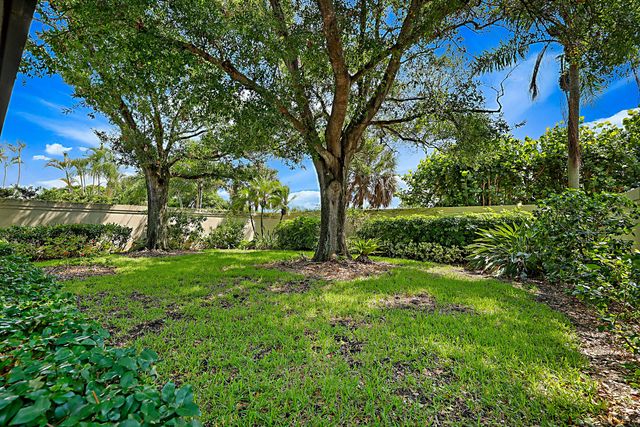 137 Seashore Drive, Jupiter, FL 33477