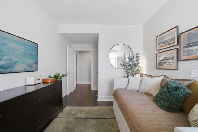 850 N Lake Shore Drive 802, Chicago, IL 60611