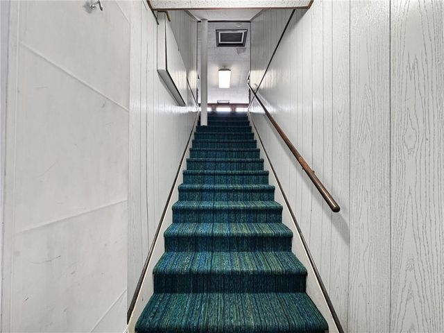 737 Washington Street, Weston, MO 64098