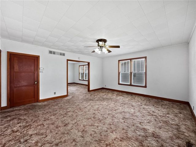 737 Washington Street, Weston, MO 64098