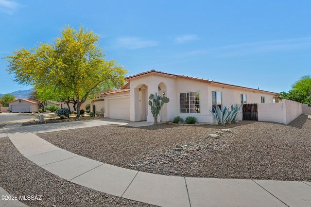 102 E Elixir Place, Oro Valley, AZ 85755