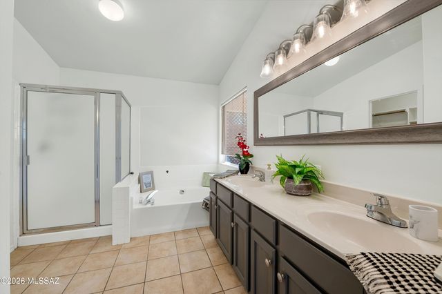 102 E Elixir Place, Oro Valley, AZ 85755