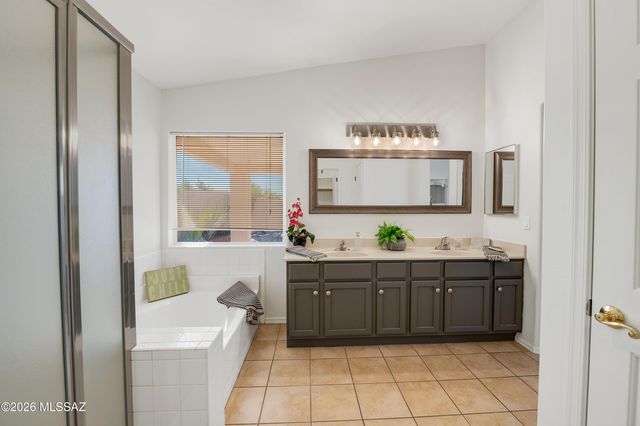 102 E Elixir Place, Oro Valley, AZ 85755