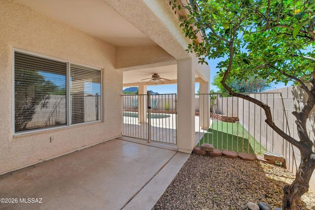 102 E Elixir Place, Oro Valley, AZ 85755