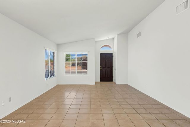 102 E Elixir Place, Oro Valley, AZ 85755