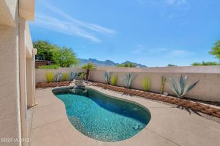 102 E Elixir Place, Oro Valley, AZ 85755