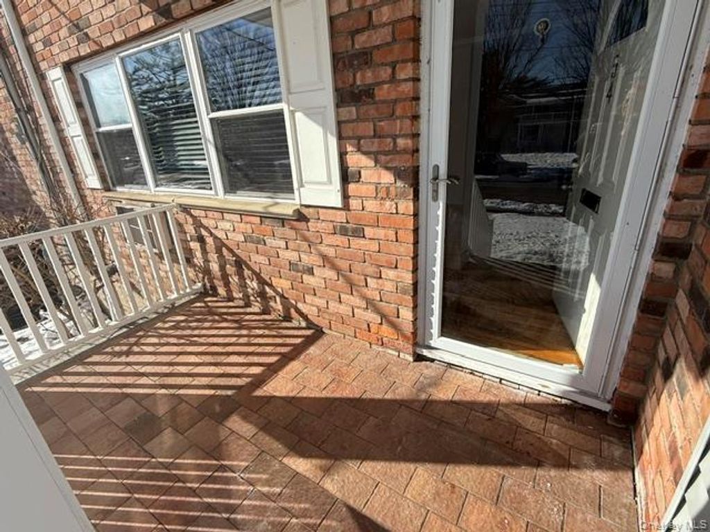 54 Ralph Avenue, Babylon, NY 11702