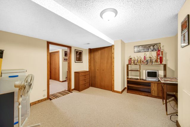 25115 W Cedarwood Lane, Ingleside, IL 60041