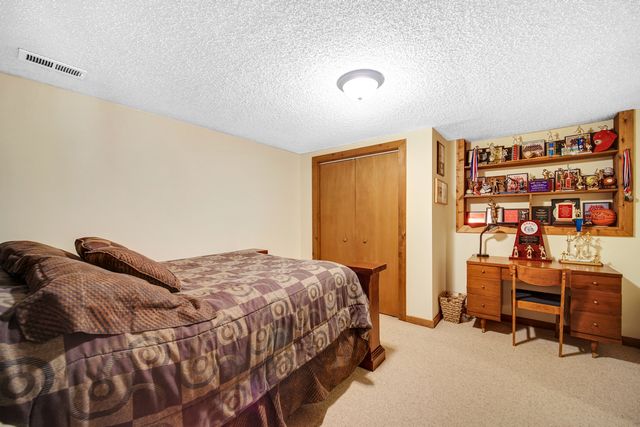 25115 W Cedarwood Lane, Ingleside, IL 60041