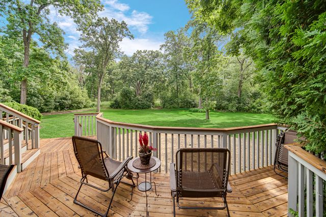 25115 W Cedarwood Lane, Ingleside, IL 60041