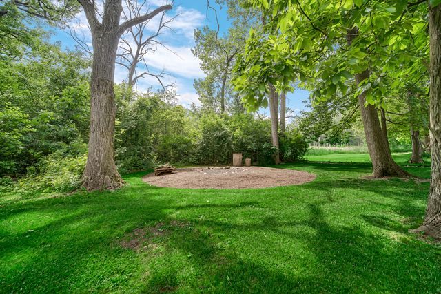 25115 W Cedarwood Lane, Ingleside, IL 60041