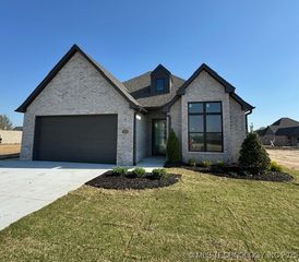 3609 W Laredo Street, Broken Arrow, OK 74012