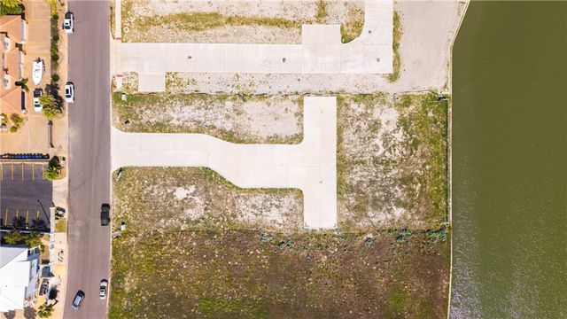14901 Granada Dr 7, Corpus Christi, TX 78418