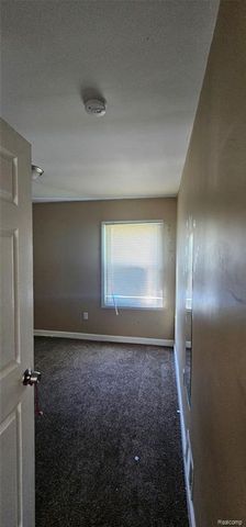 8095 Roselawn Street, Detroit, MI 48204